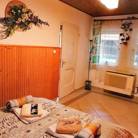 Flower Tisza Vendeghaz Tiszafüred